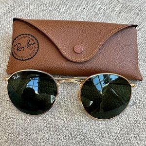 Ray-Ban Round Metal in Green Classic